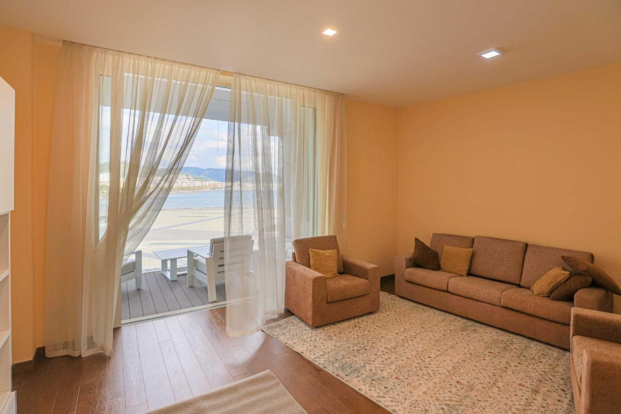 Amami Al Crescent Apartment Salerno Luaran gambar