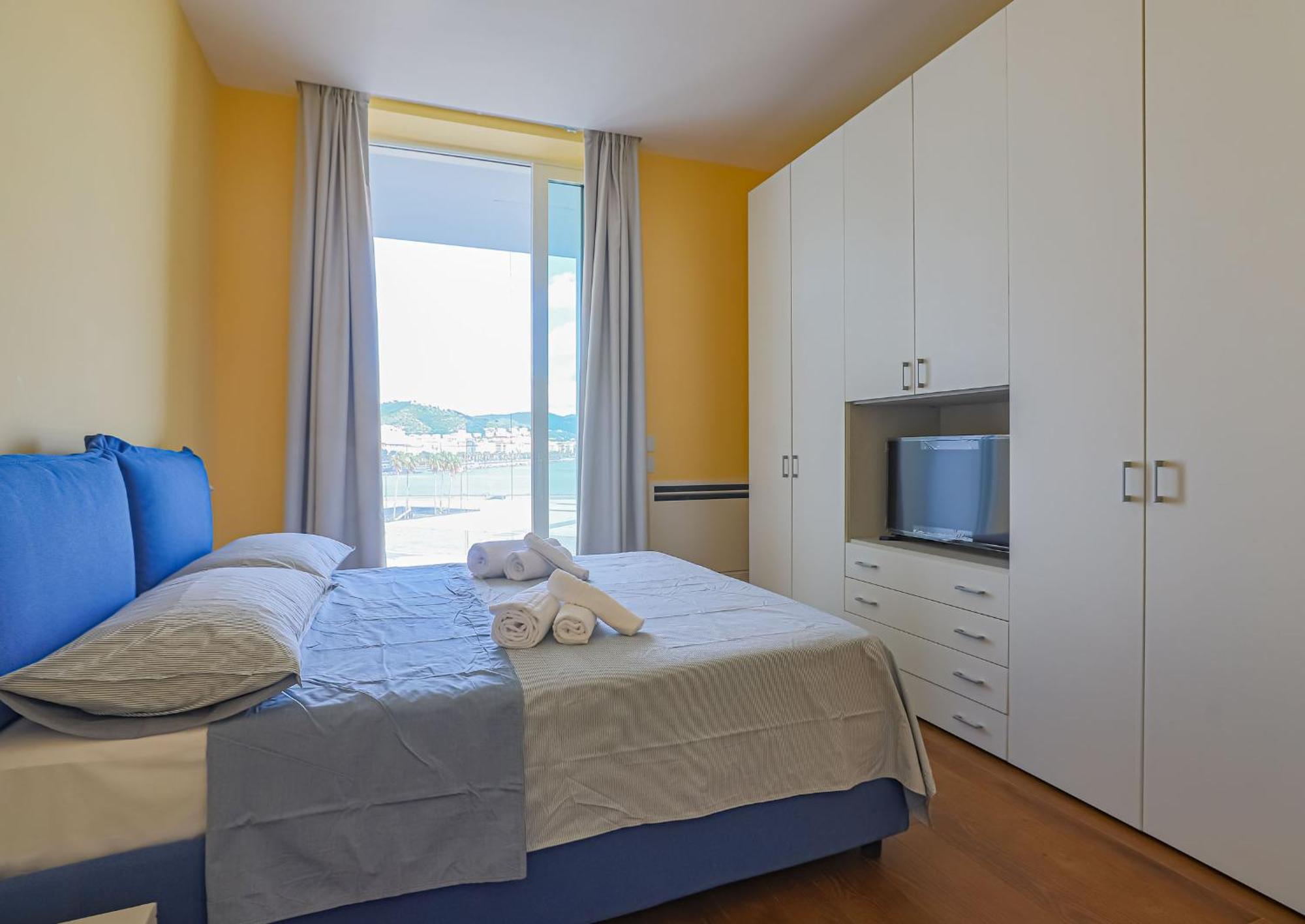 Amami Al Crescent Apartment Salerno Luaran gambar