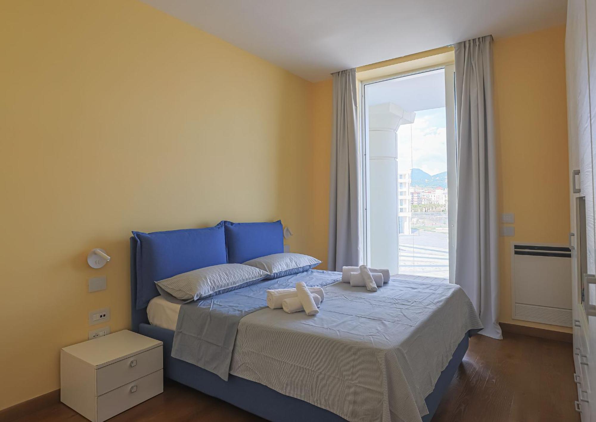 Amami Al Crescent Apartment Salerno Luaran gambar