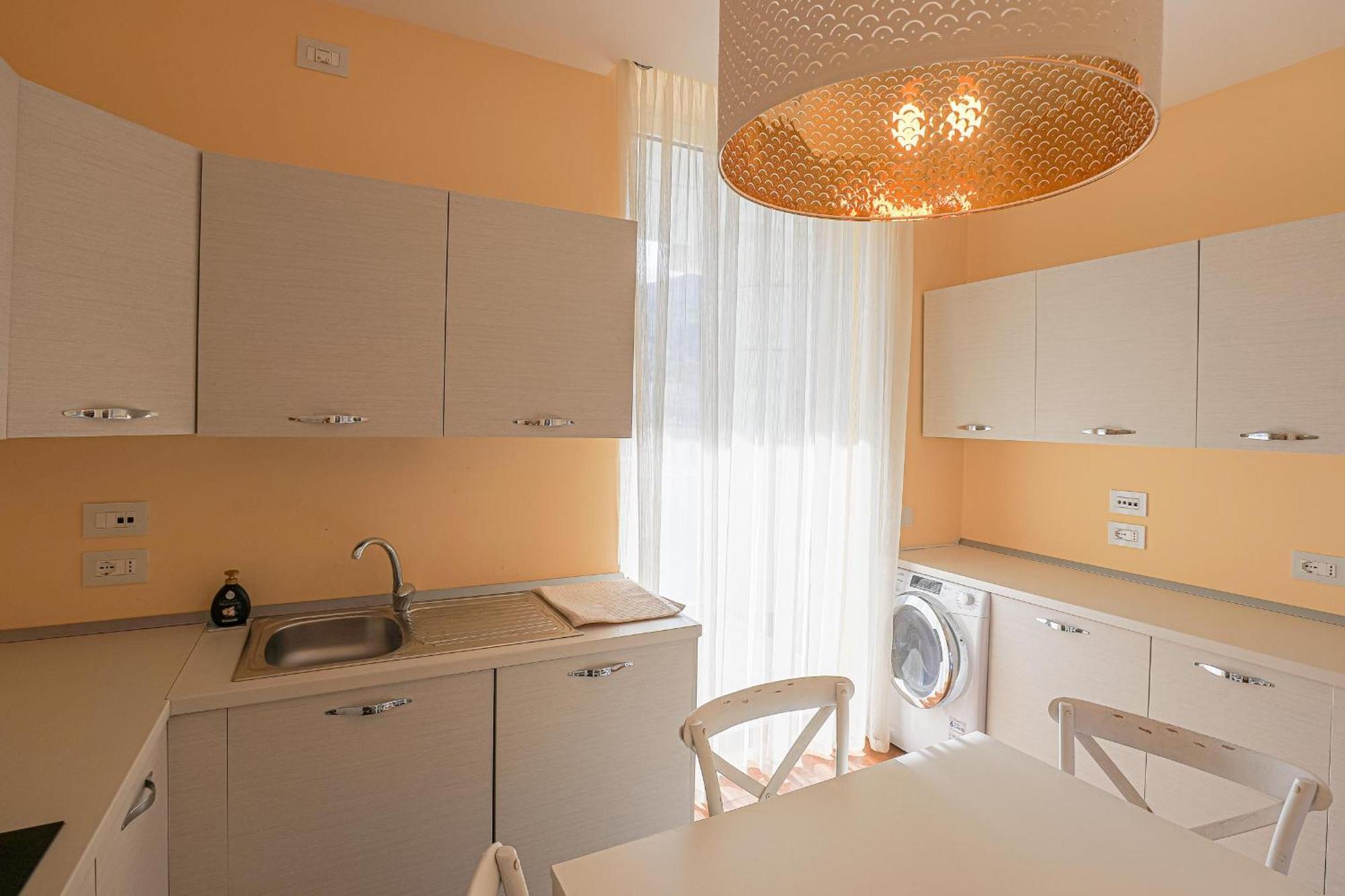 Amami Al Crescent Apartment Salerno Luaran gambar