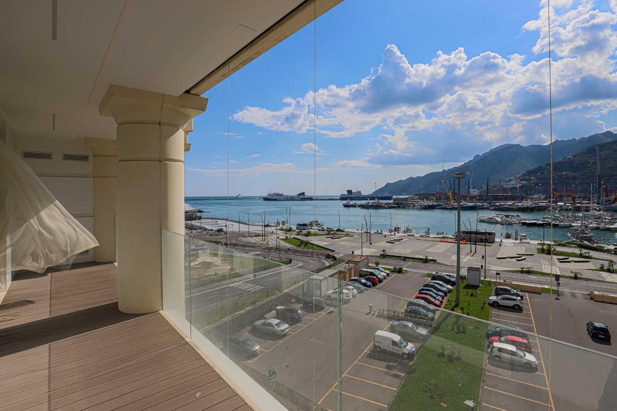 Amami Al Crescent Apartment Salerno Luaran gambar